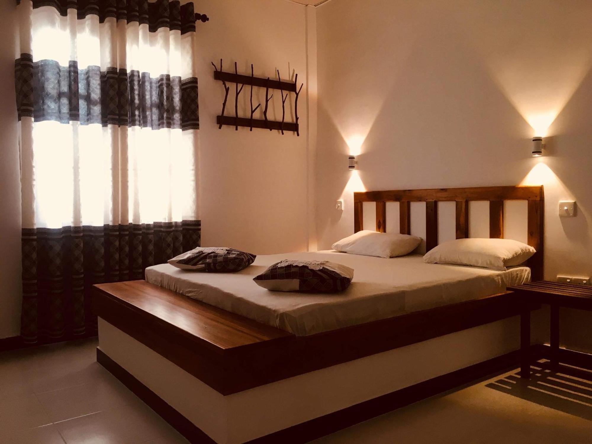 Share Safari&Homestay Udawalawe Exteriör bild