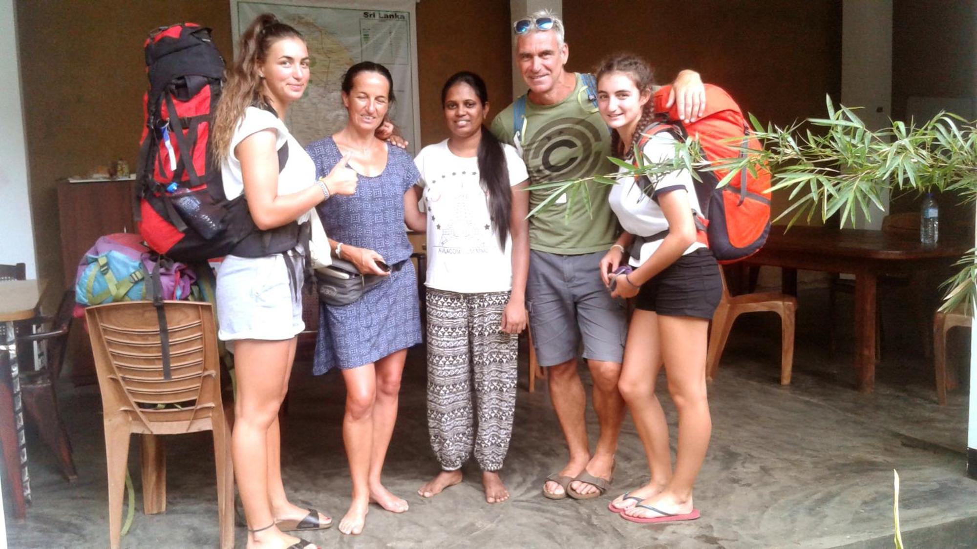 Share Safari&Homestay Udawalawe Exteriör bild