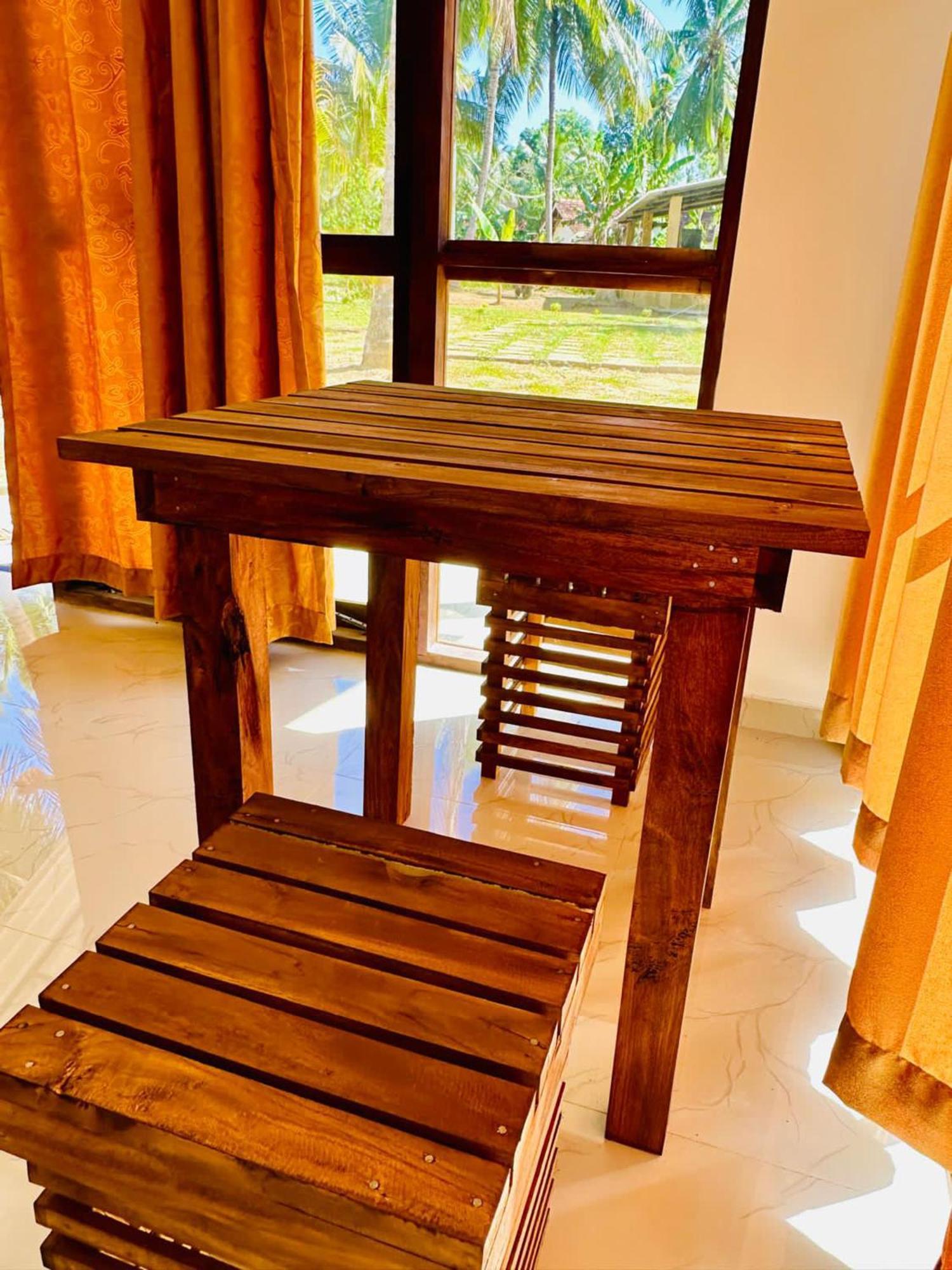 Share Safari&Homestay Udawalawe Exteriör bild