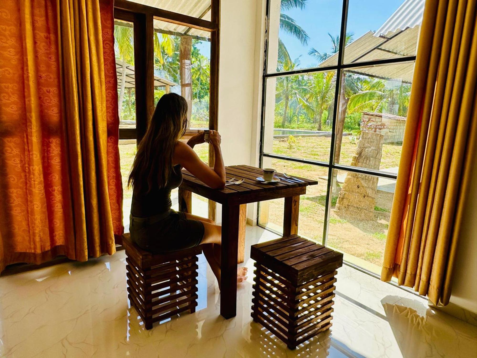 Share Safari&Homestay Udawalawe Exteriör bild